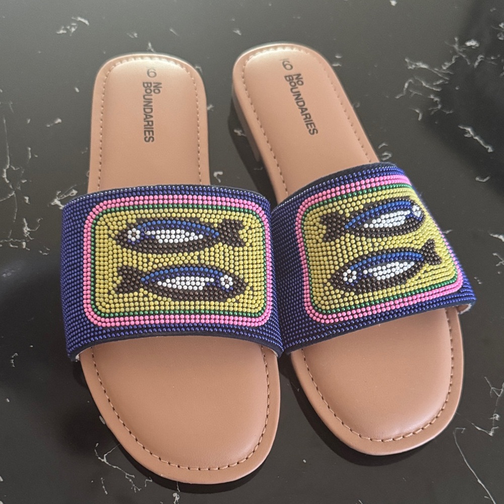 No Boundaries Tan and Navy Beaded Fish Slide Sandals